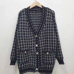 V-Neck Balloon-Sleeve Tweet